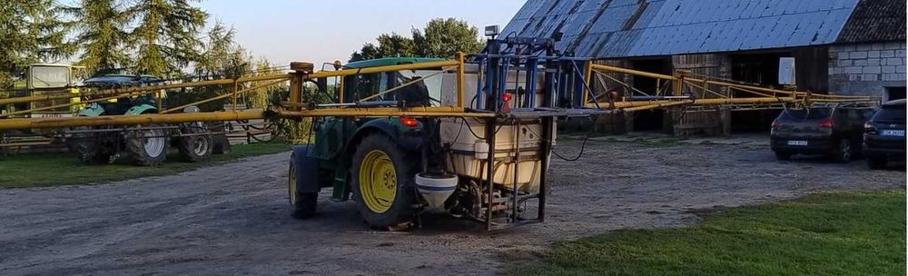 Opryskiwacz zawieszany Sieger, 21 m, zbiornik 1200 l