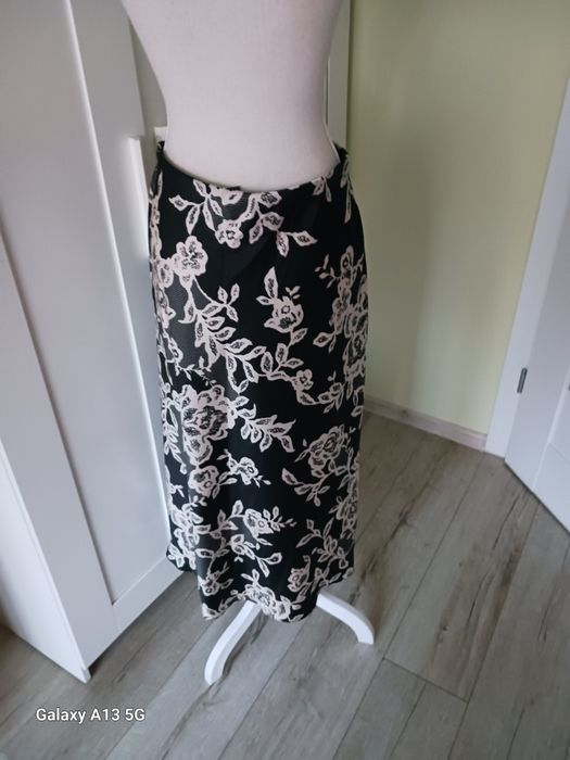 Spódnica letnia midi