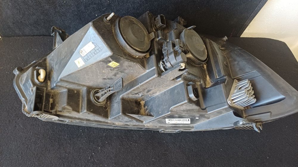 Lampa przednia lewa renault megane lV 4  22r