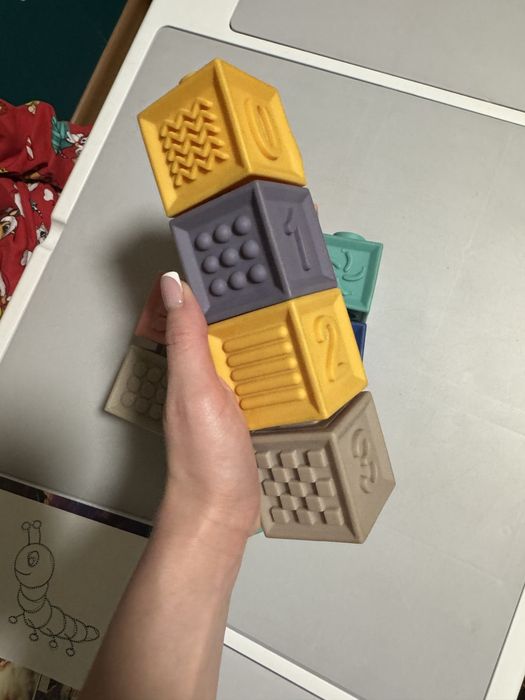 Резинові кубики; моторика