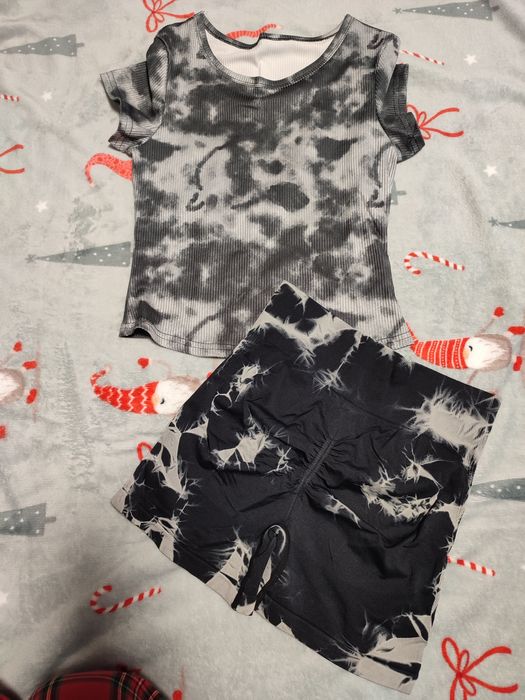 Лот з майки та шортів