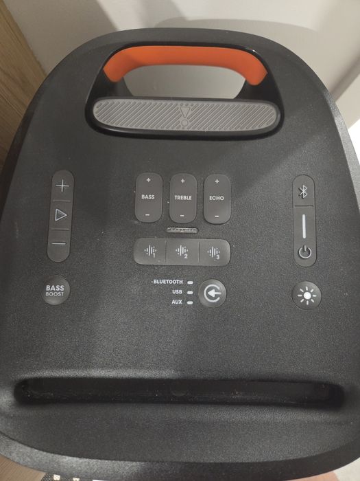 Sprzedam używany głośnik jbl