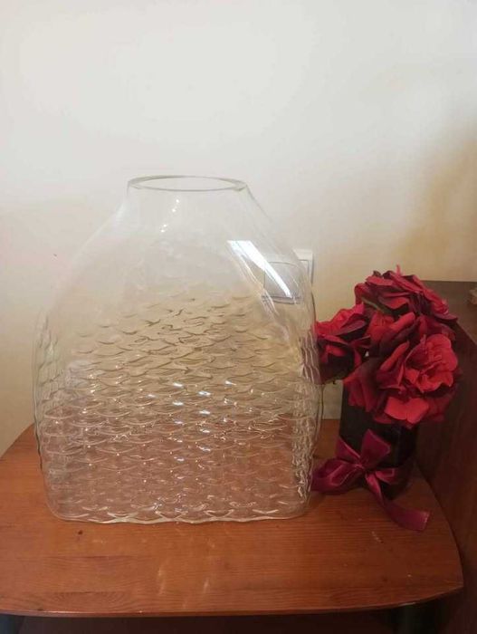 Modernist Vase64862211196161121