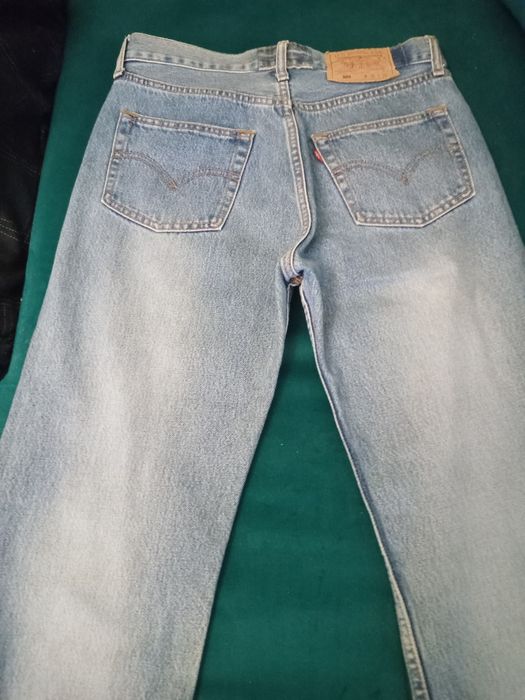 Продам нові  джинси Levi's 30/32