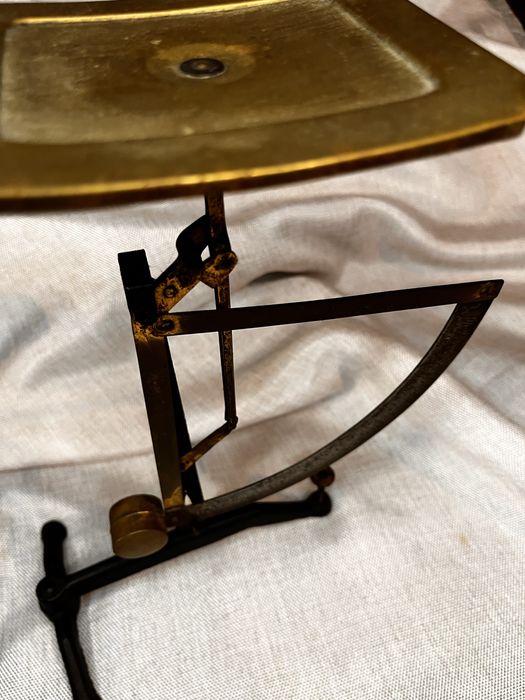 Stara waga  kolekcjonareska