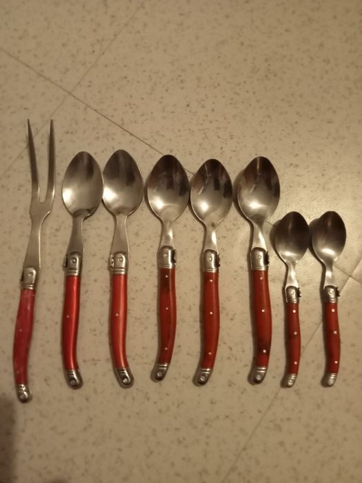 Продам столовые приборы Laguiole