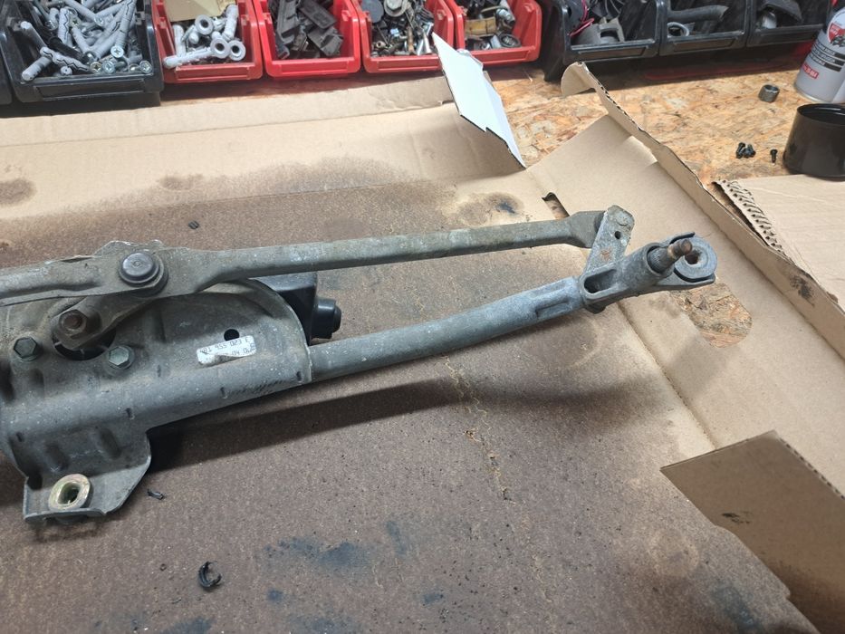 Audi a6 c5 allroad mechanizm wycieraczek przód silniczek