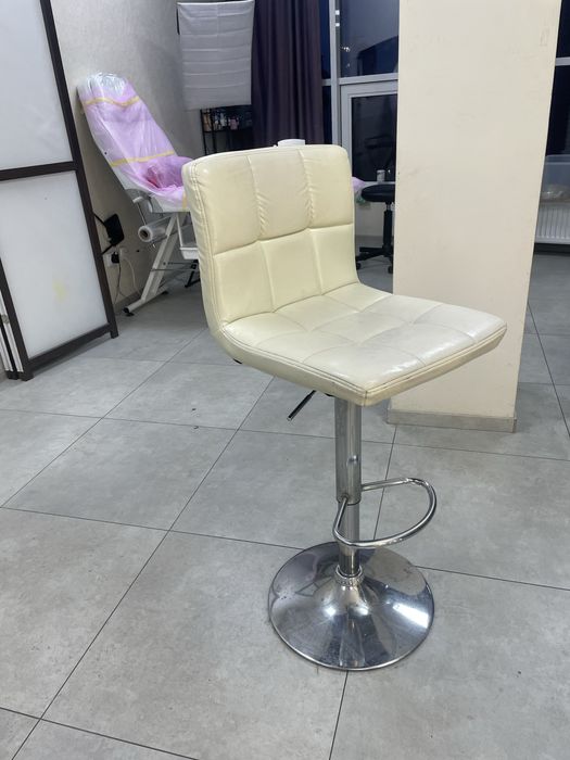 Стулець барний/для бровіста