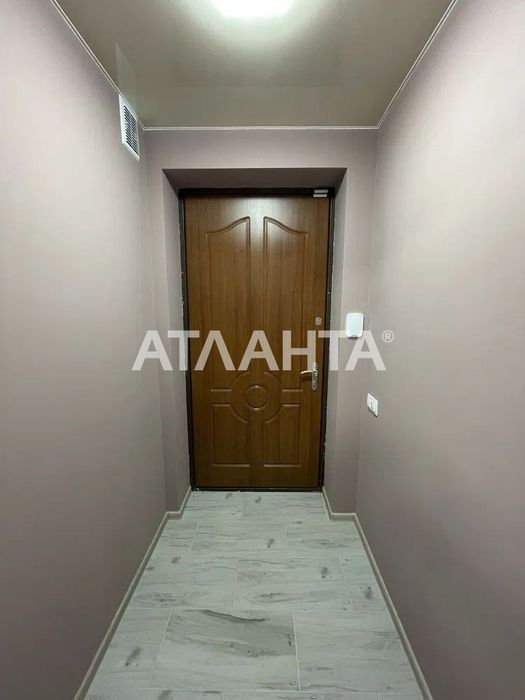 Пропонуємо до продажу затишний двоповерховий будинок.