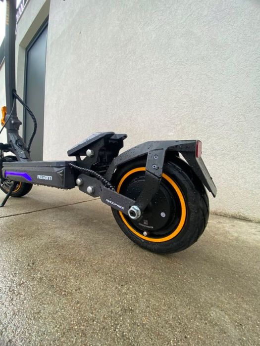 Ausom K20.