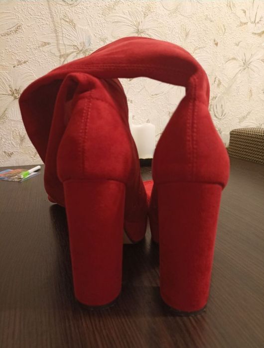 Червоні ботфорти 37 розмір