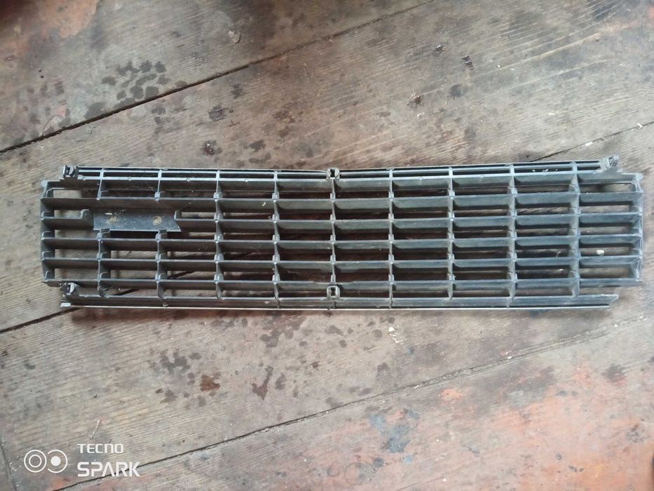 Мазда 626 решетка.