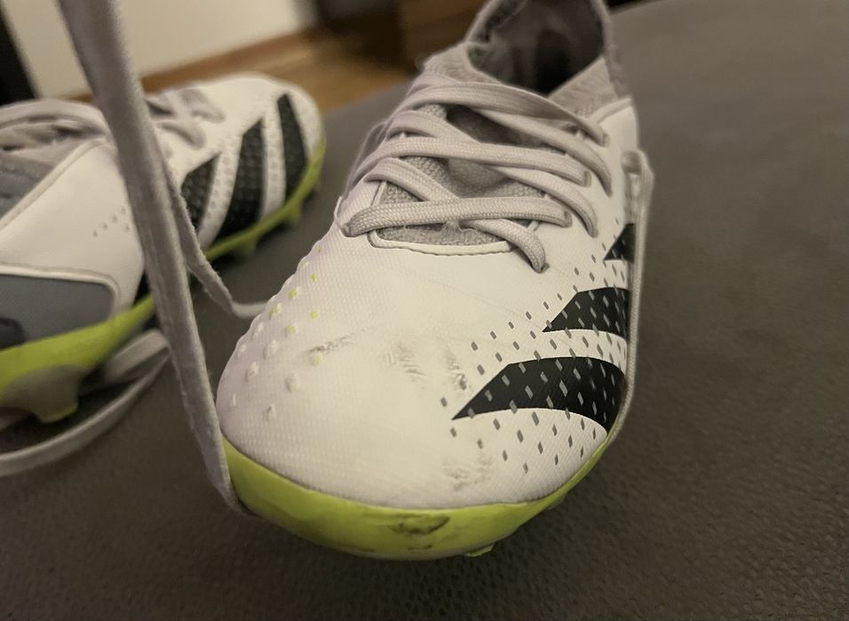 adidas Predator Soccer Cleats Size 32