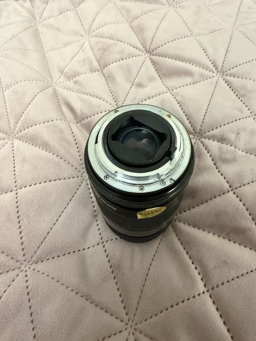 Sigma обяктив 1:35 f-200 mm