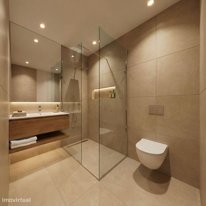 Moradia T2 com piscina entre o rio e o mar