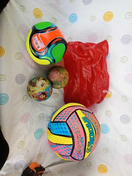 Lote de bolas para piscina e praia