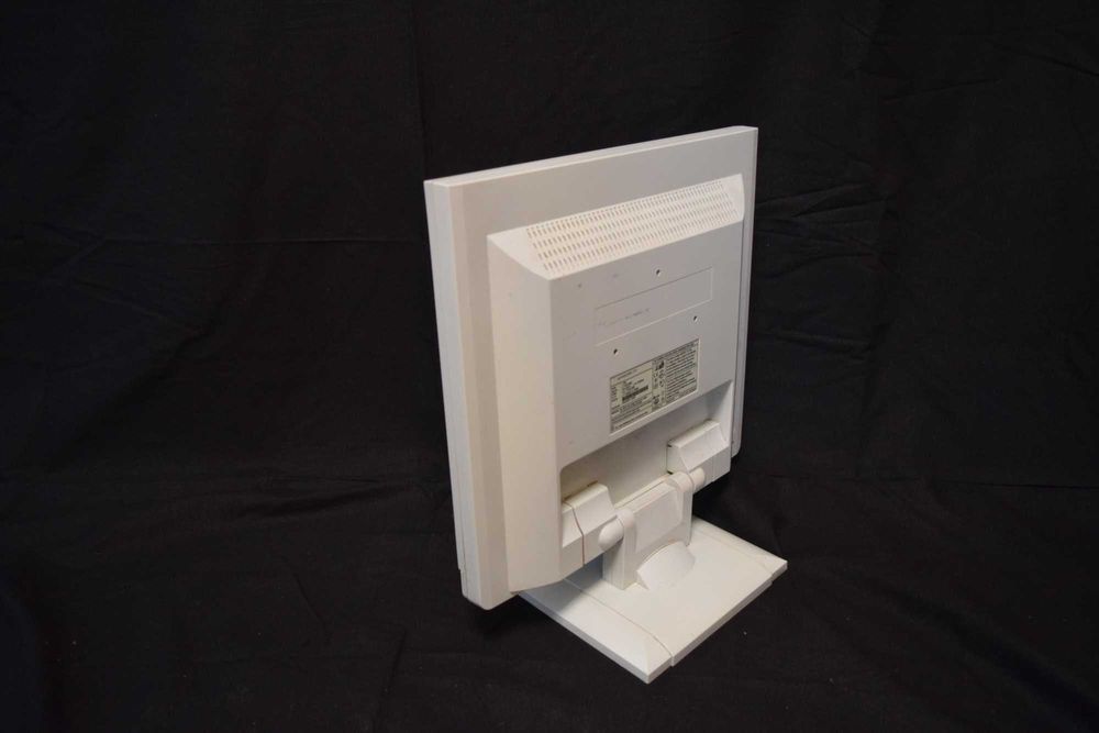 Monitor Schneider L70S