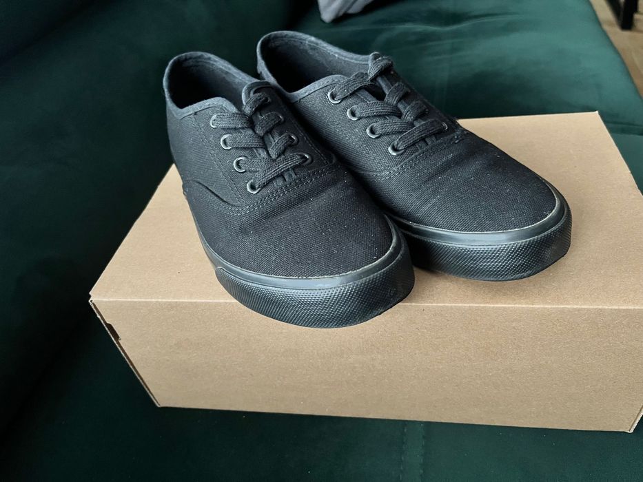 Tenisówki trampki czarne materiałowe r.39