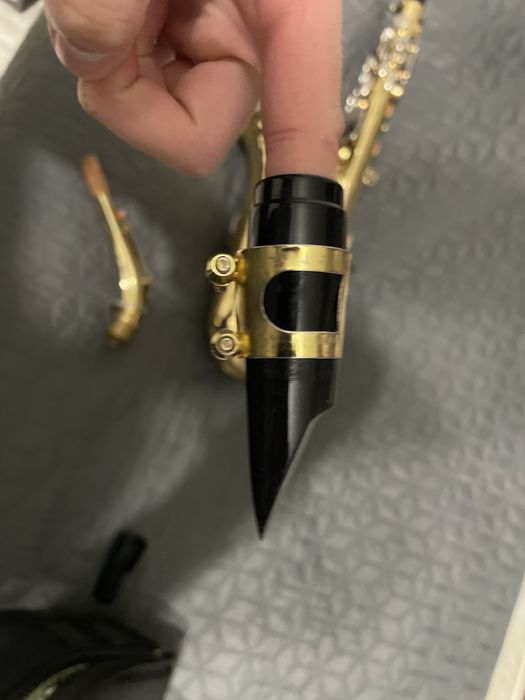 Продається саксафон Vito