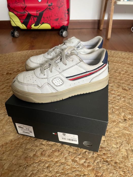 Sapatilhas Tommy Hilfiger, tamanho 32