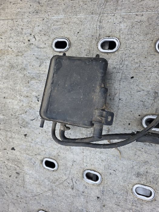 Zbiorniczek wyrównawczy suzuki samurai 1.9 vitara diesel