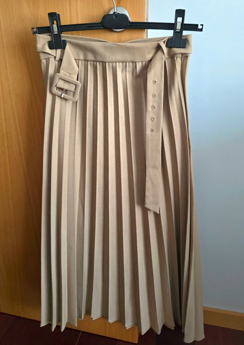 NOVA | Saia midi creme escura, tamanho 36
