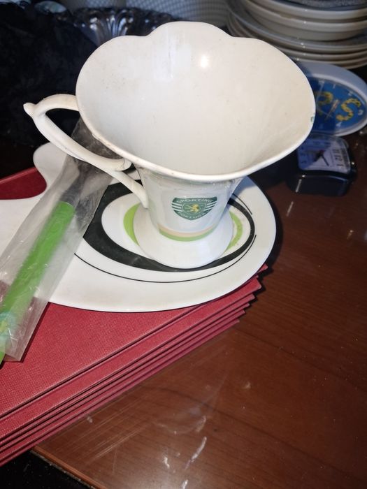 Caneca com pires e colher do sporting