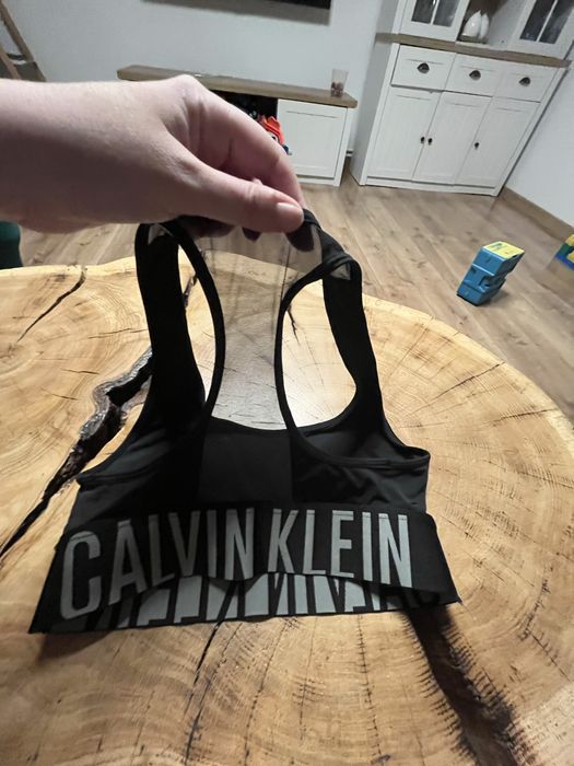 Top biustonosz sportowy bikini calvin klein M czarny