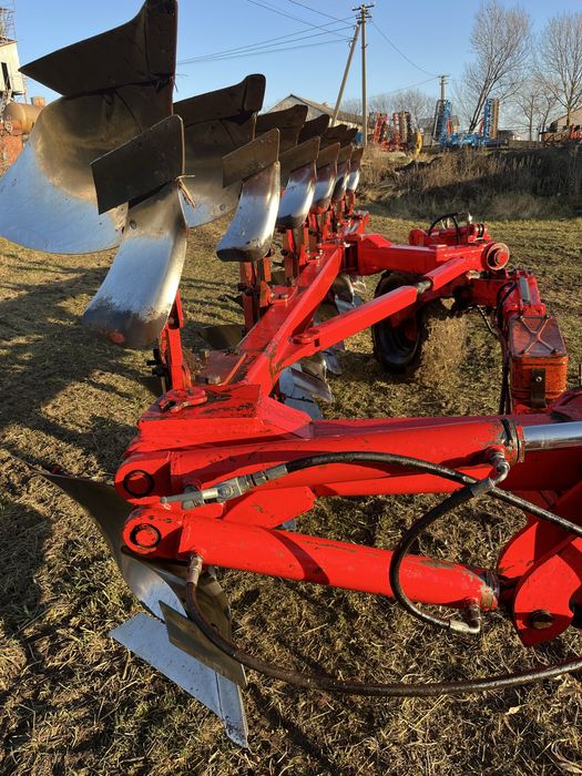 Плуг оптіко  6 корпусний   причипний в хорошому   технічному   Стані