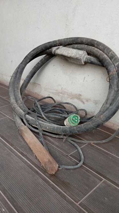 Máquina vibratória trifásica