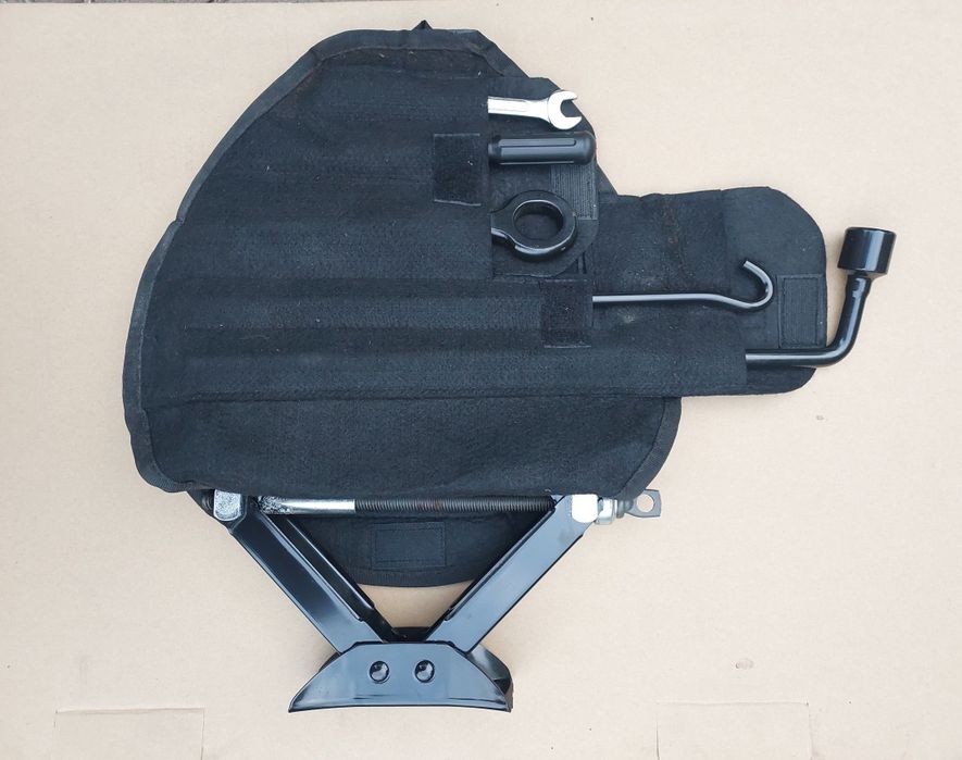 Домкрат, набір інструментів, гак (крюк) Hyundai Accent HC / Kia Rio FB