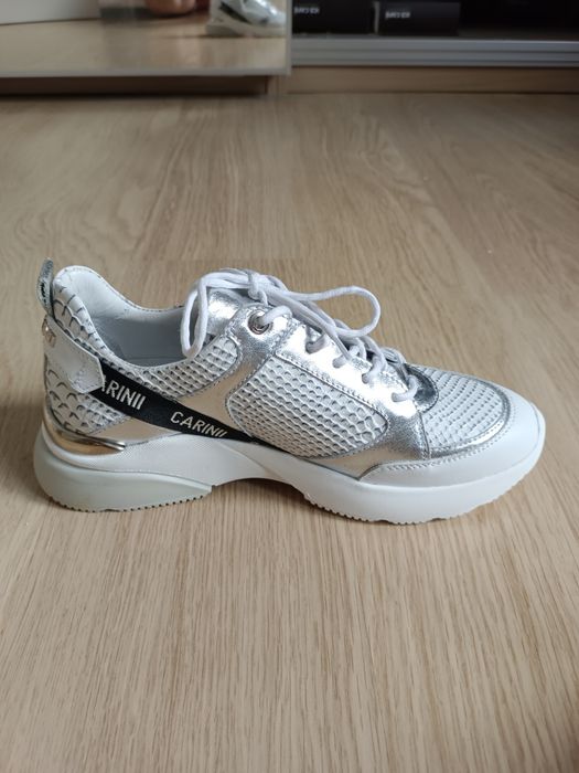 Buty Sneakersy skórzane Carini rozm.38 nowe