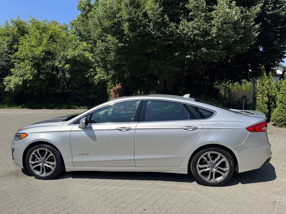 Ford Fusion 2019 VIN 3FA6P0RU0KR273928 фото оголошення 3 з 24