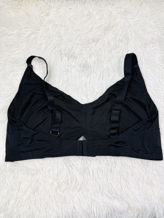 Biustonosz miękki 90DD czarny TU