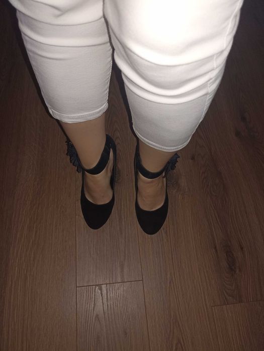 Шикарні туфлі centro 38 р.