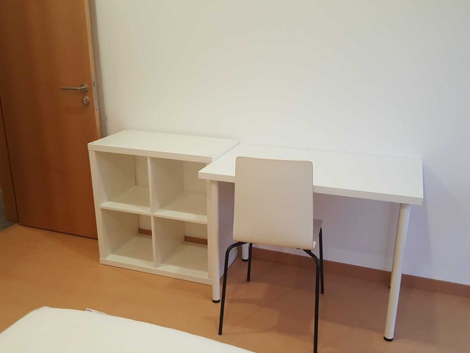 Quarto com Varanda a 100metros da Escola de Ballet Annarella