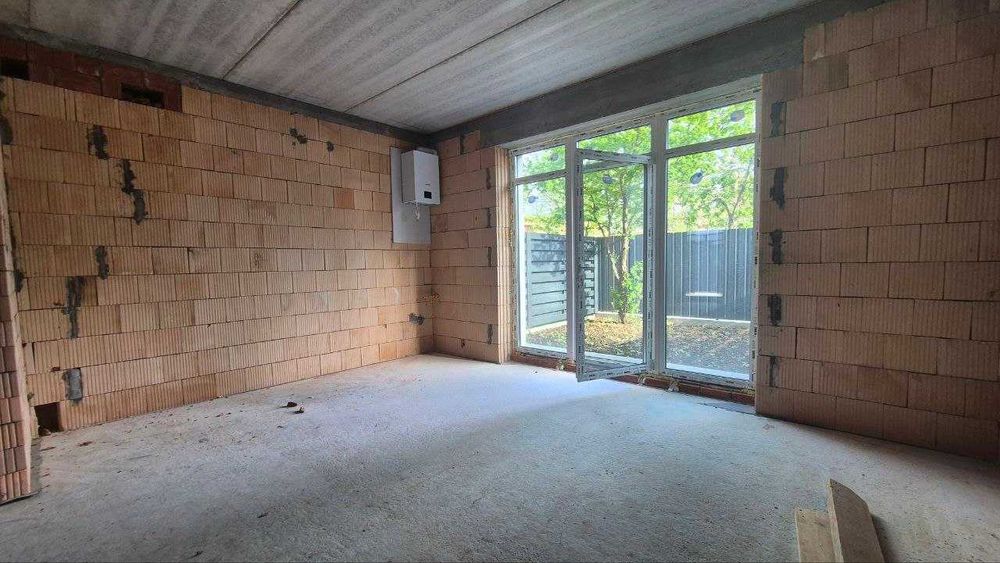 Просторий таунхаус 135 м² біля парку «Дубки»