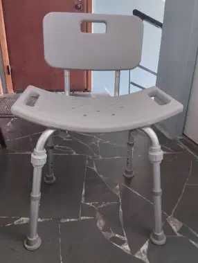 Стул для душевой кабины