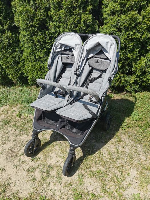 Dwa wózki  bliźniacze Valco Baby Snap Duo Sport Maclaren Twin Techno