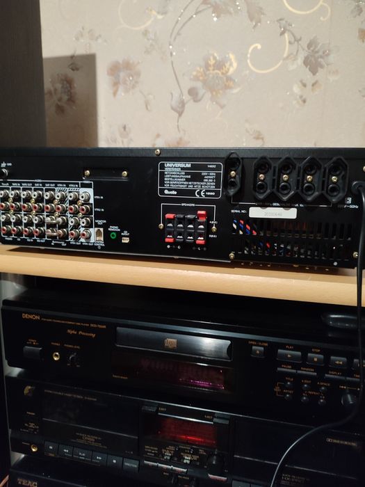 Усилитель universum.