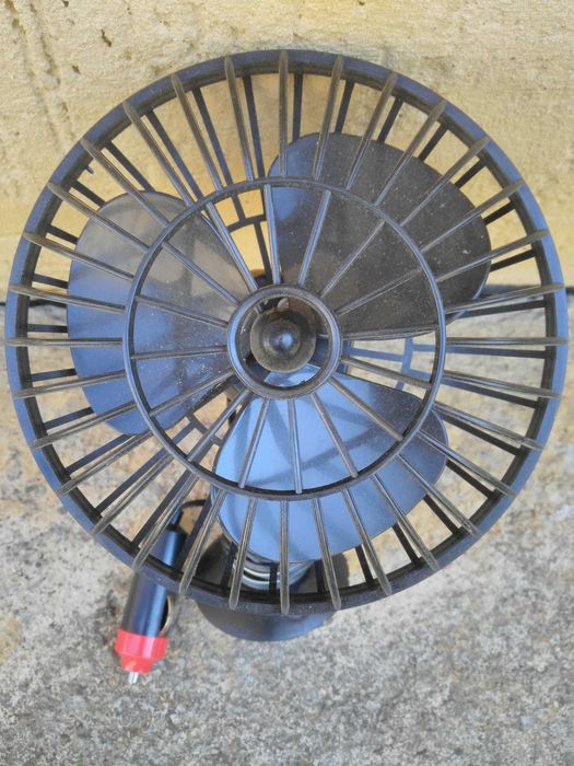 ПРОДАМ Вентилятор автомобильний 12 волт.