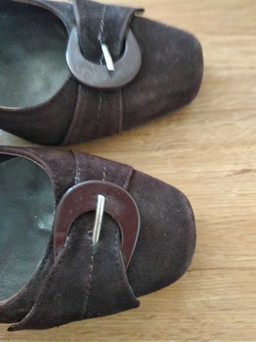 Sapatos femininos de salto médio, em pele genuína/Como novos