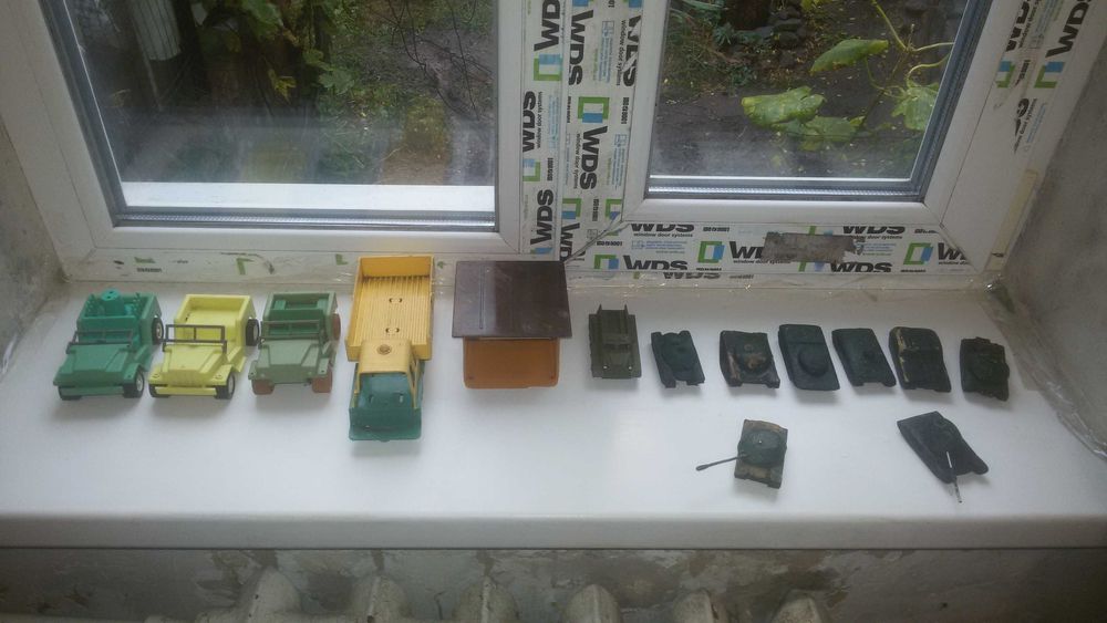 Игрушки СССР танки,машинки,гараж одним лотом