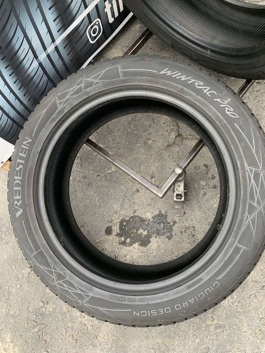 Шини 235/50 R19 пара Vredestein 2023p зима 7/6,6мм