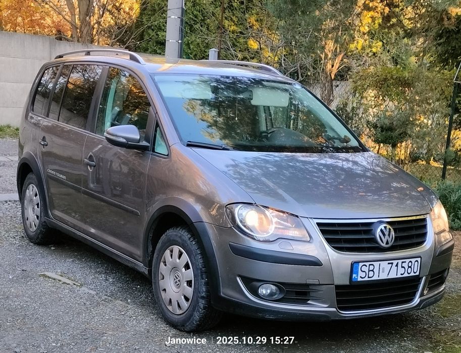 Volkswagen Touran Cross