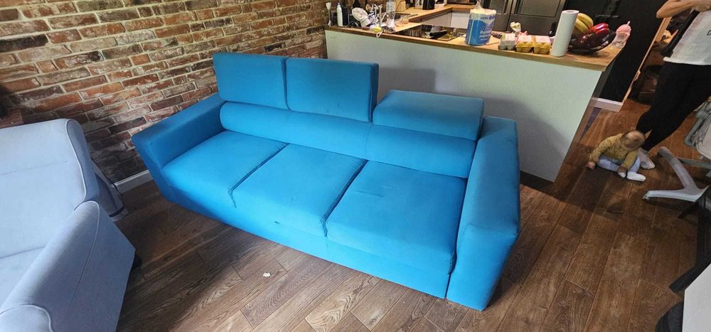 Sofa z funkcją spania, regulowane zagłówki