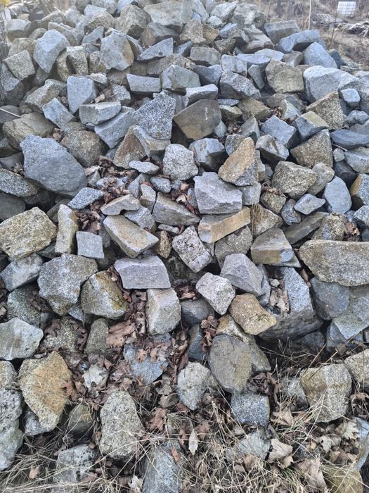 Kamień granitowy, granit łupany.
