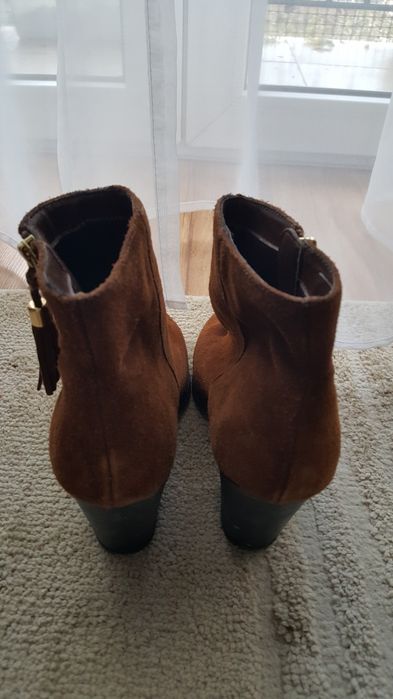 Buty/ botki jesienne/ zimowe na obcasie New Look 38