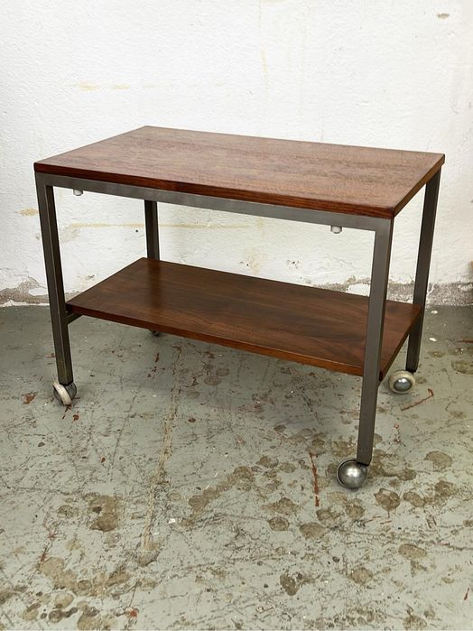 Pequena mesa de apoio