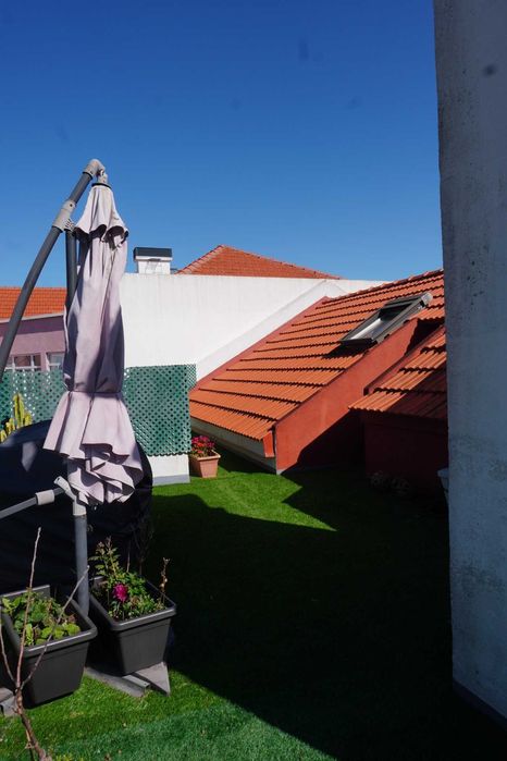 Apartamento duplex T3 com terraço